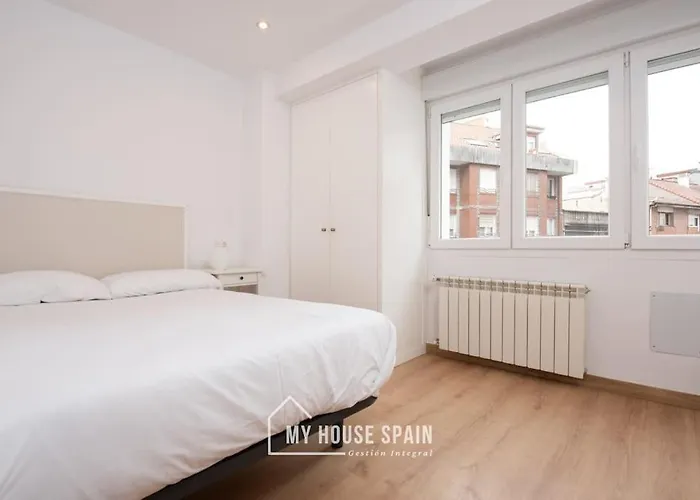 Myhousespain - Luminoso Y Amplio Piso En El Centro Gijón