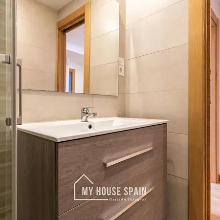 Διαμέρισμα Myhousespain - Luminoso Y Amplio Piso En El Centro Χιχόν